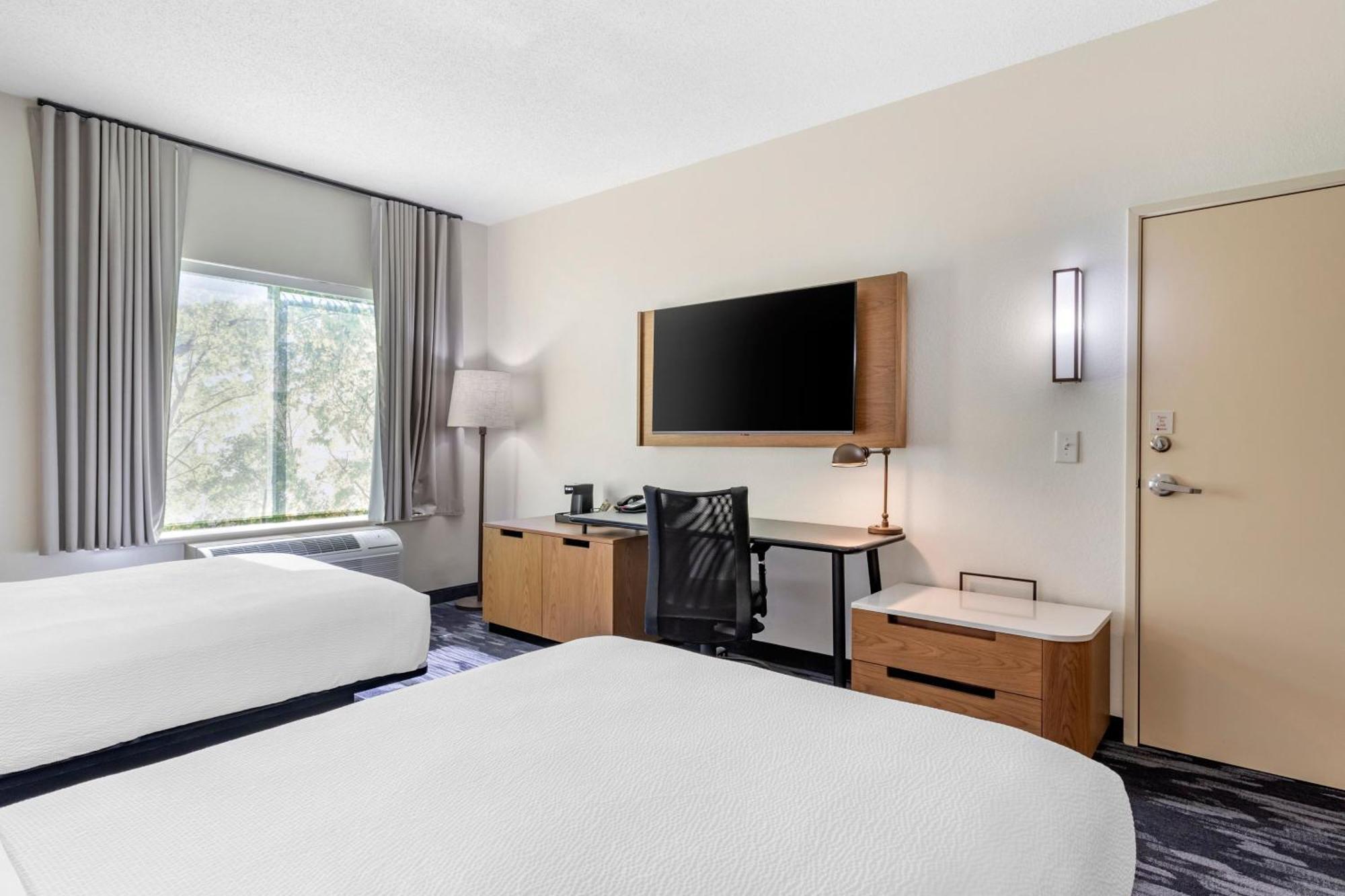 Fairfield Inn & Suites Чероки Екстериор снимка