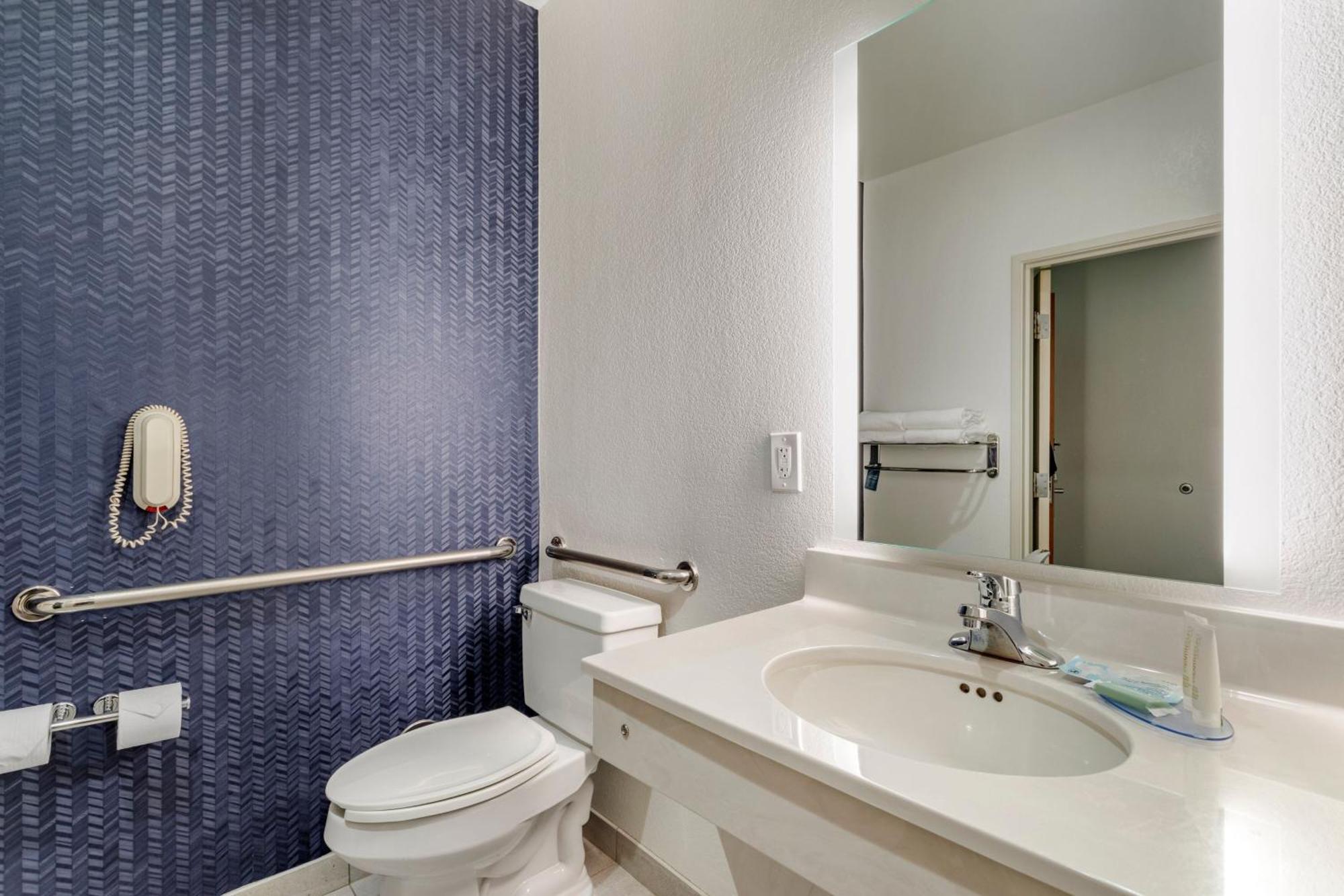 Fairfield Inn & Suites Чероки Екстериор снимка