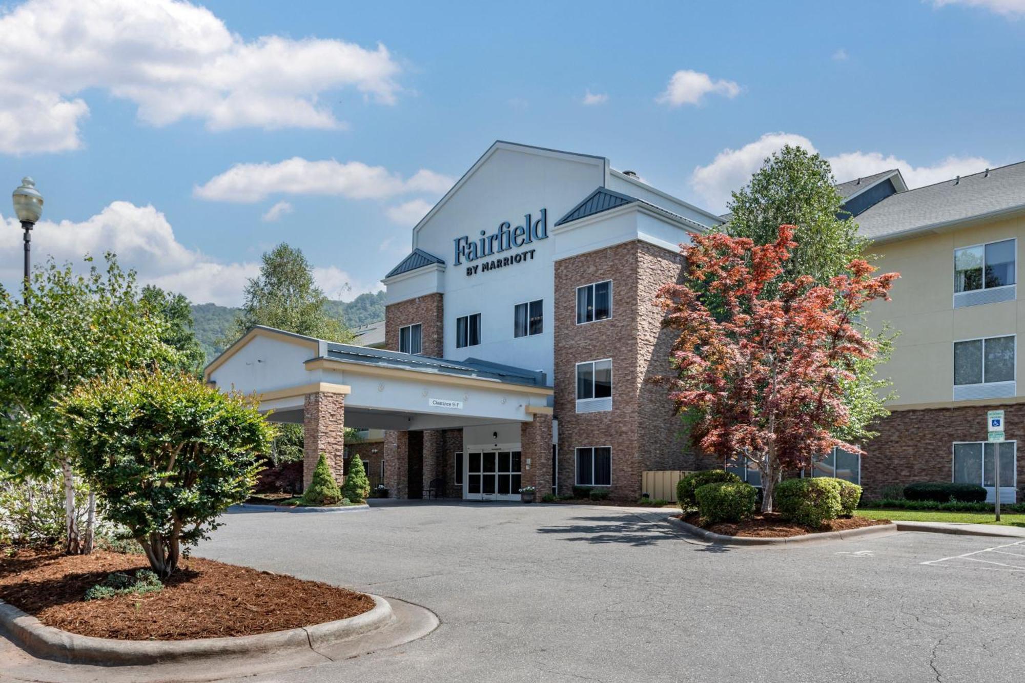 Fairfield Inn & Suites Чероки Екстериор снимка